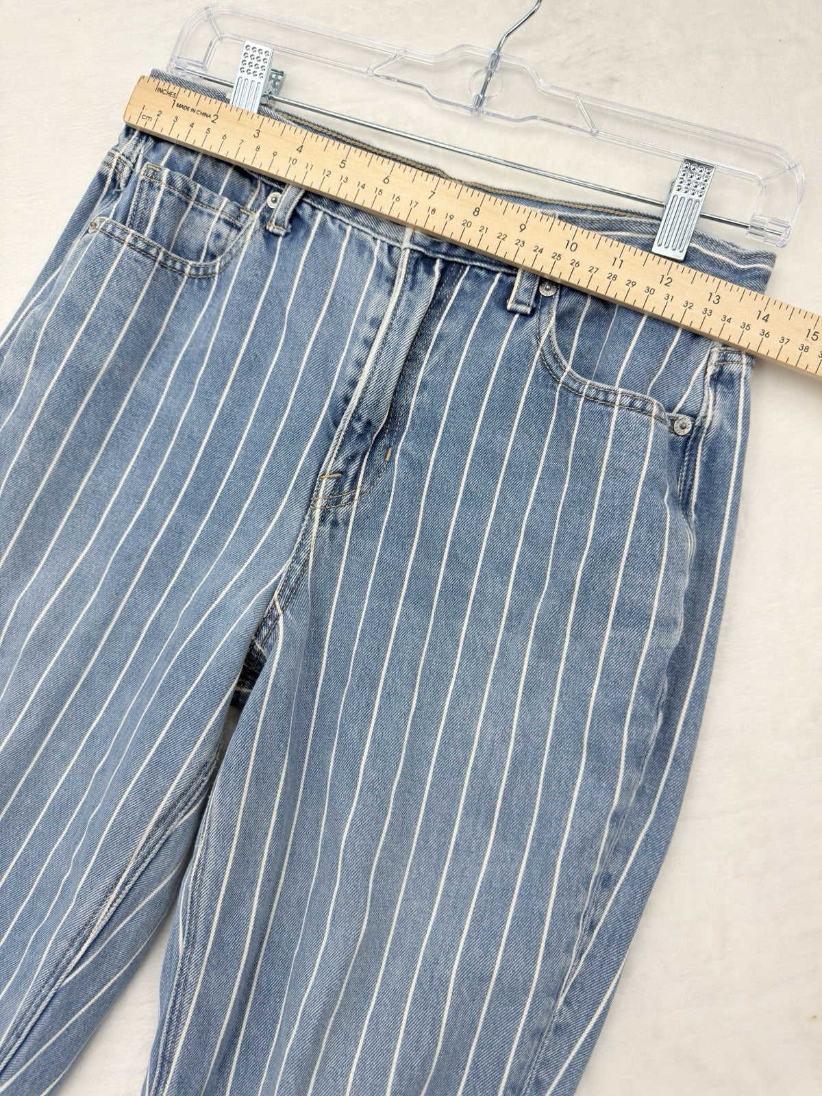 American Eagle Mom Jeans 4 Long Light Blue Wash Pinstripes High Rise Denim Women