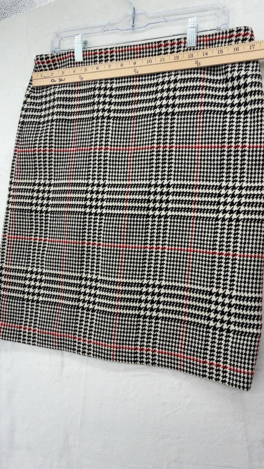 Talbots Skirt Size 12 Houndstooth Plaid Wool Blend Black Red Pencil A Line