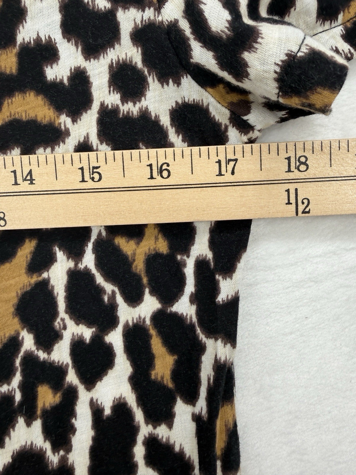 J Crew Top Women Medium Vintage Artist Tee Lot Leopard Print Short Sleeve New