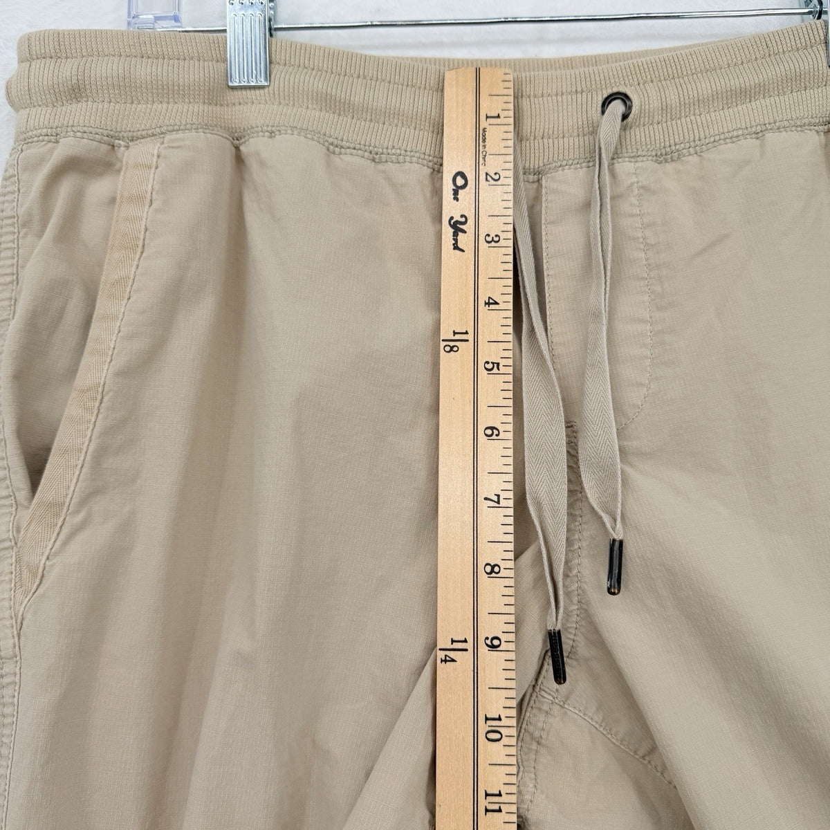 LL Bean Ripstop Capri Pants Medium Petite Womens Pull On Beige