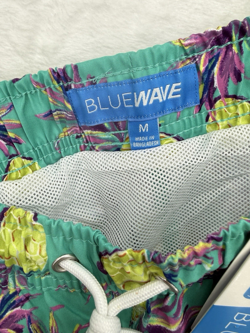 Blue Wave Swim Trunks Medium Mens Pineapple Swimsuit Lined Pockets 6” New