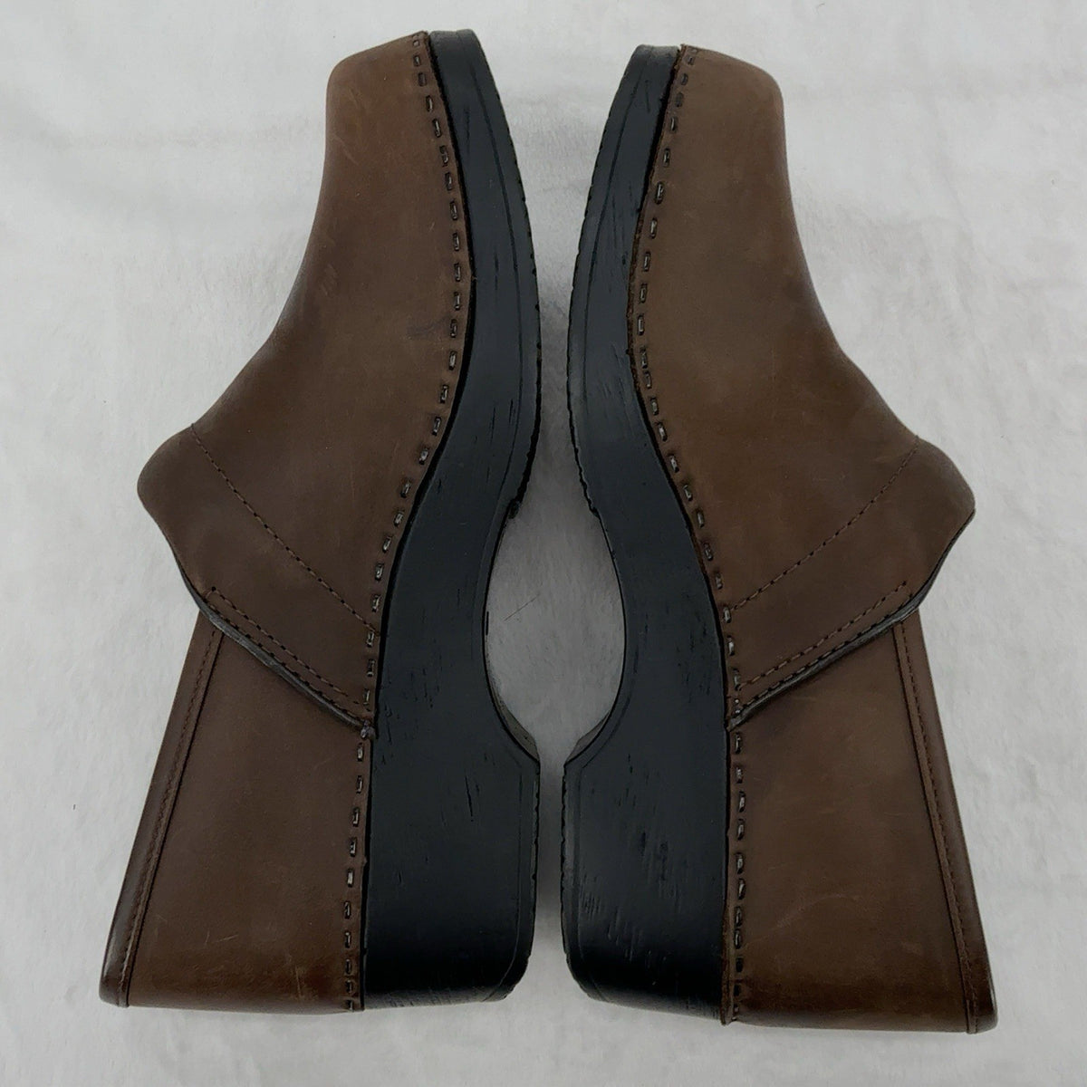 LL Bean Professional Comfort Clogs 39 Brown Oiled Leather Slip On Shoes Womens