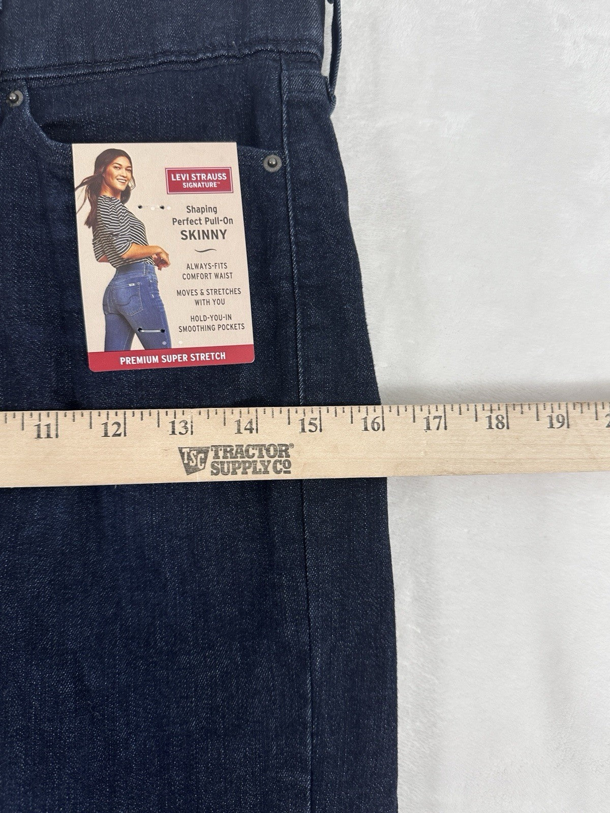 Levis Signature Jeans 4 27 Shaping Perfect Pull On Skinny Womens Dark Blue NEW