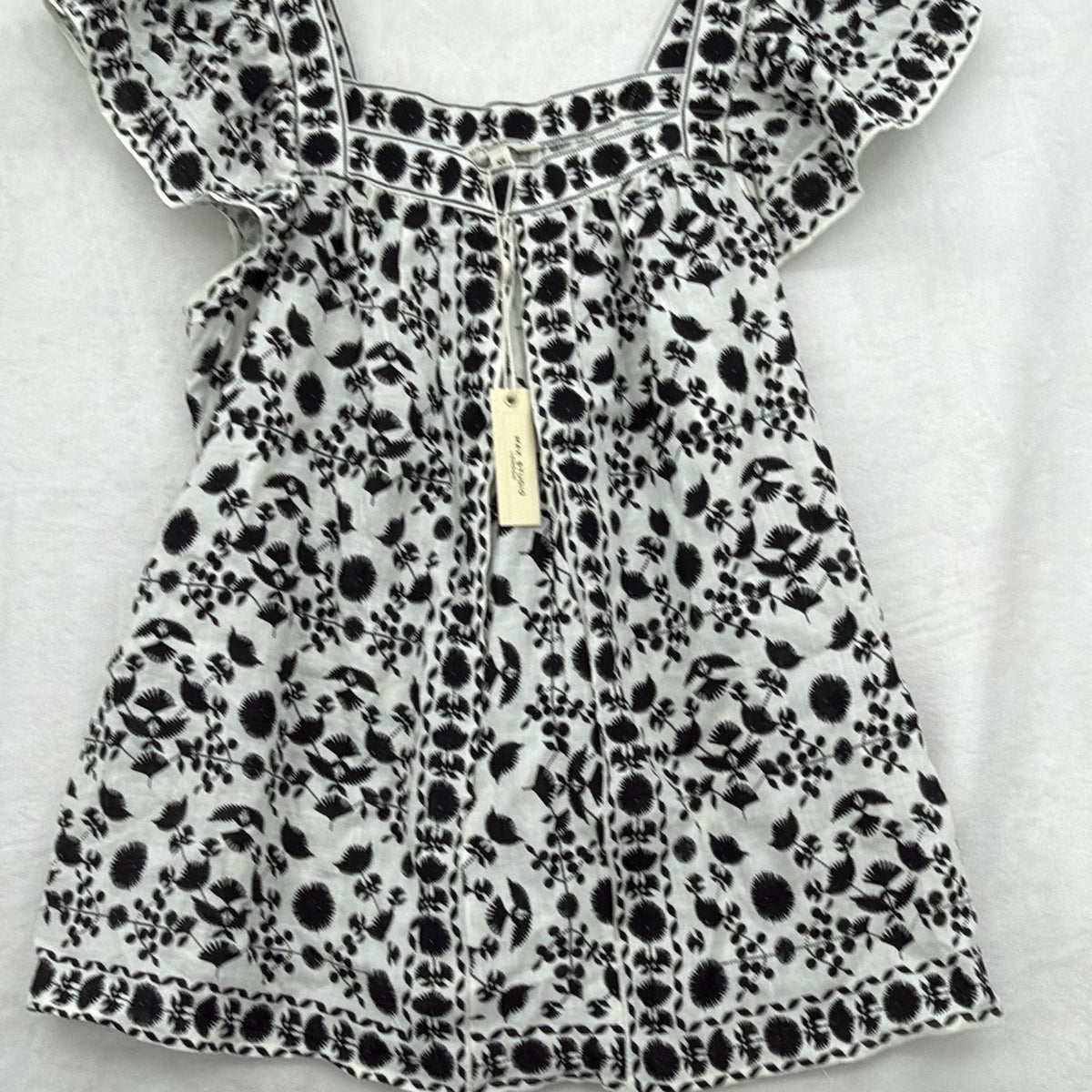 Max Studio London Top XS Flutter Sleeve White Black Floral Embroidered New NWT