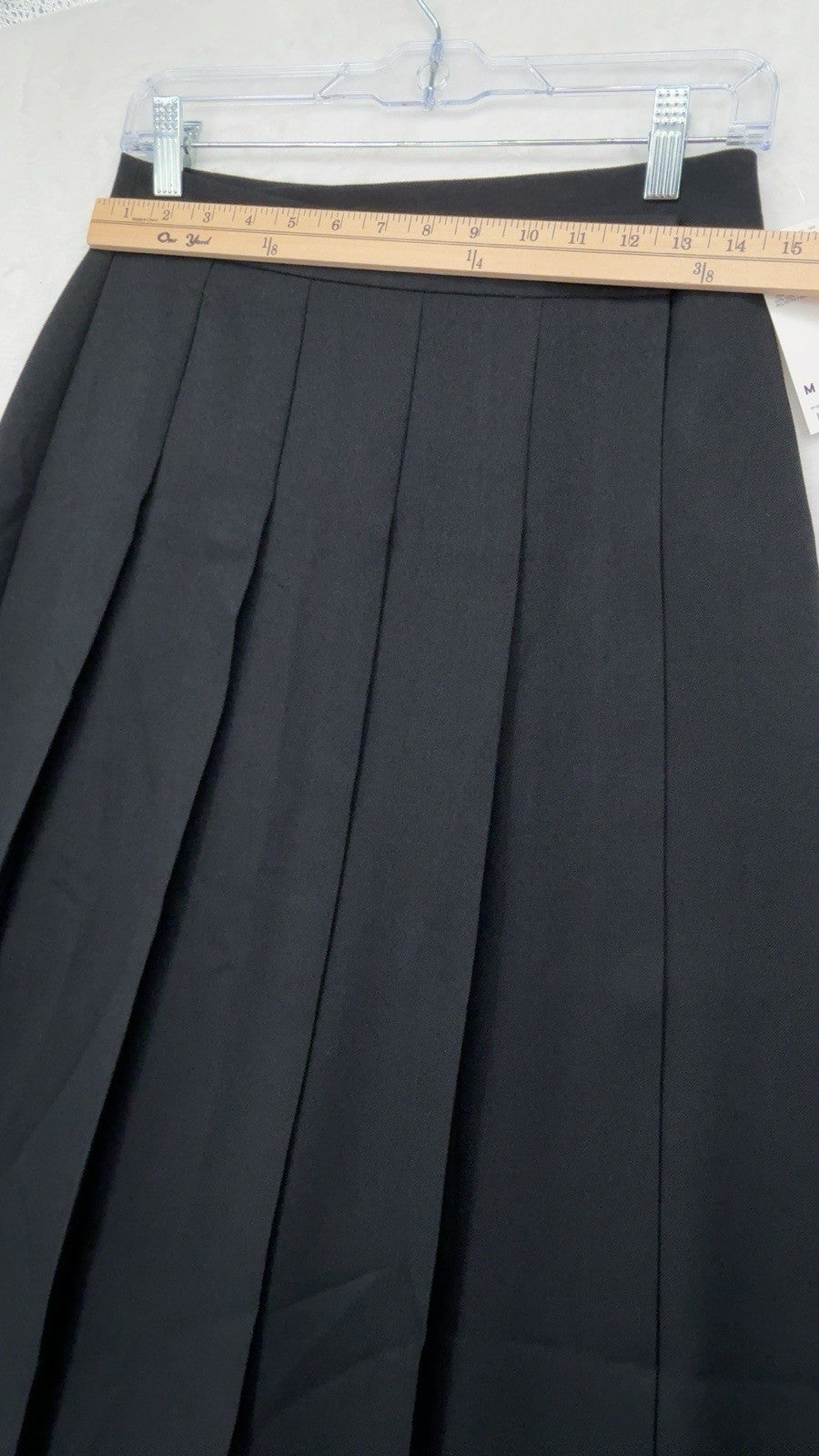 GU Wrap Pleated Midi Skirt Medium Women Black Uniqlo Dark Academia Hipster New