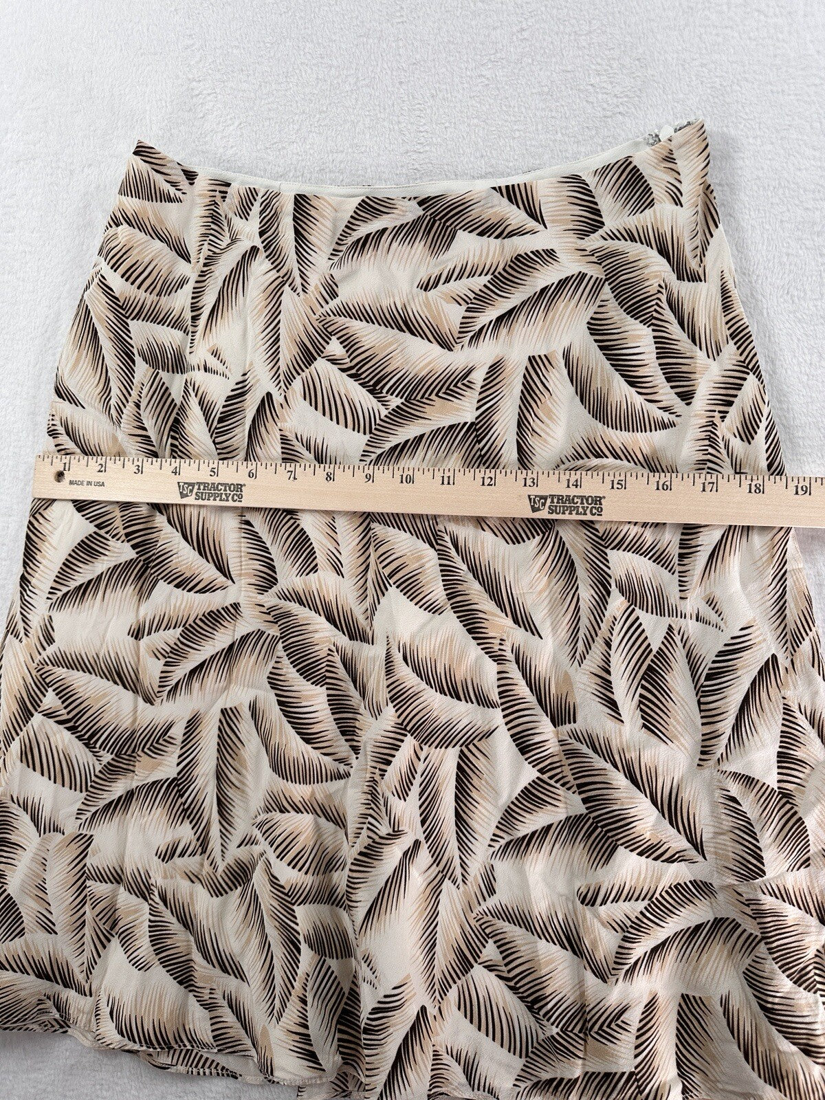 Ann Taylor Silk Skirt Size 4 Lined Tropical Print Knee Length A Line