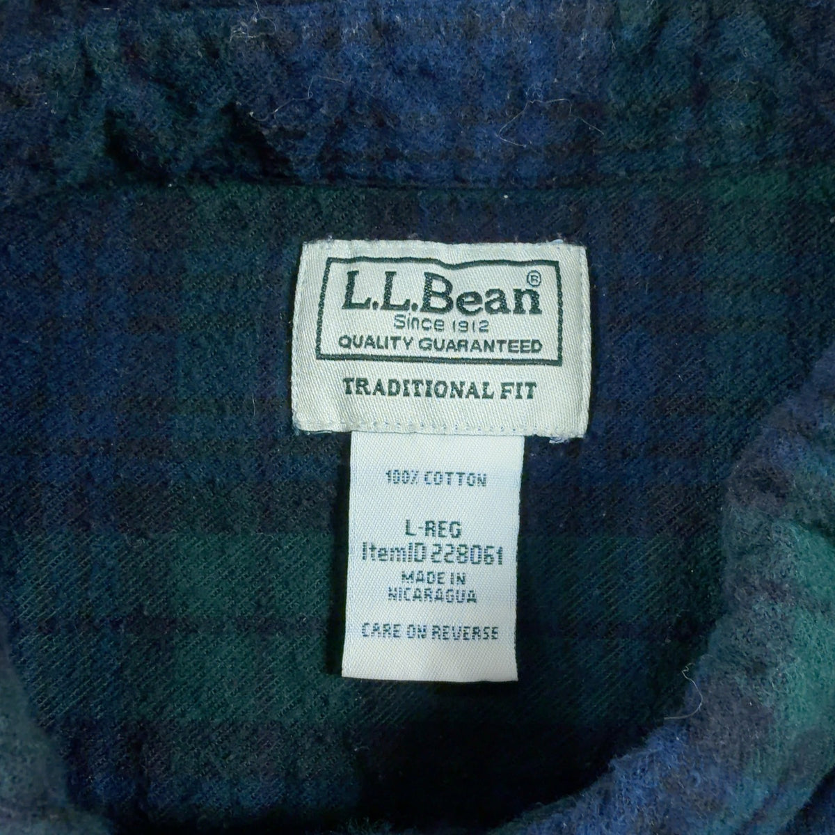 L.L.Bean Traditional Fit Flannel Shirt L Mens blue Black Watch plaid 100% cotton