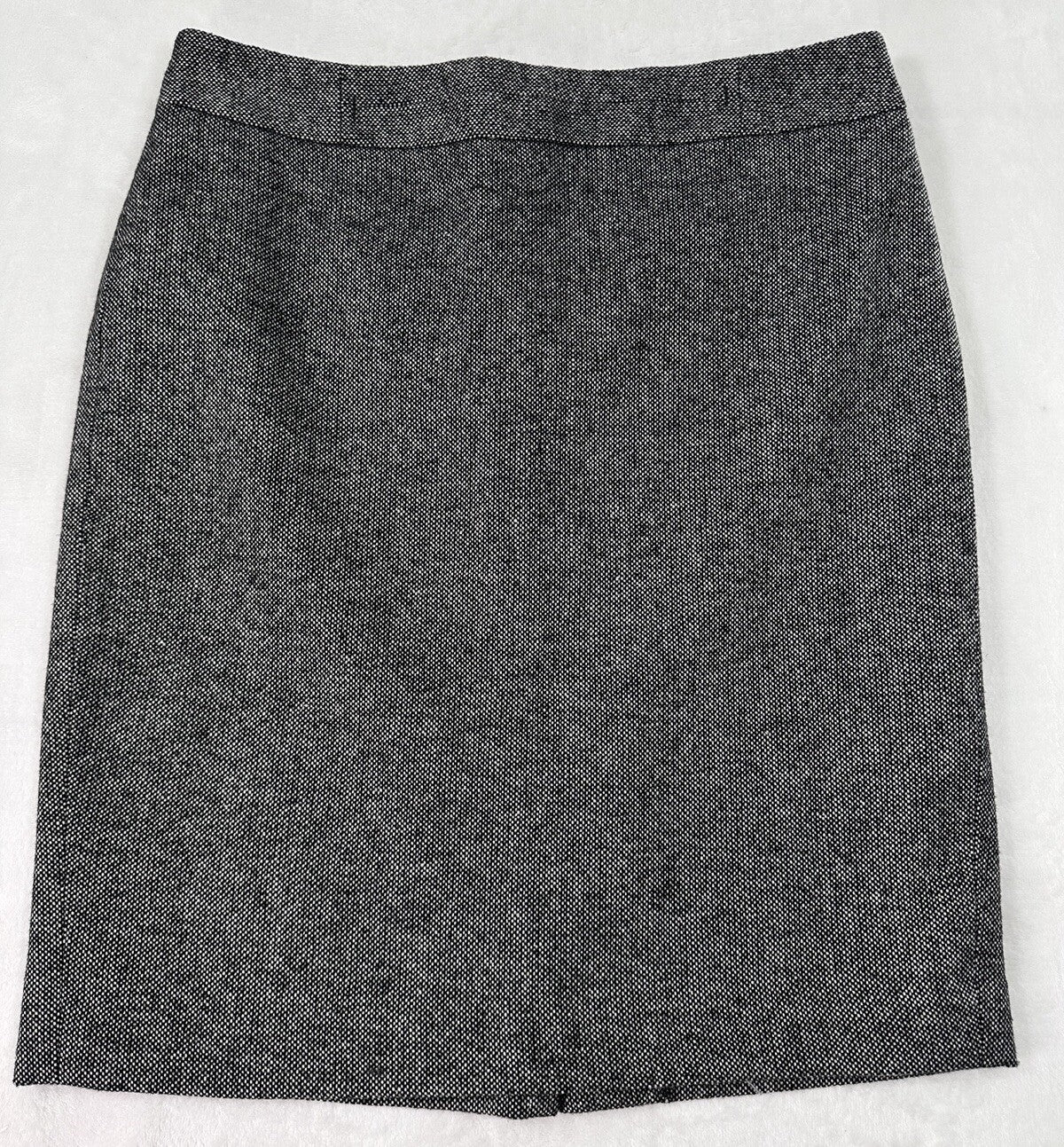 Ann Taylor Skirt Size 4 Petite 4P Wool Blend Black Tweed Pencil Knee Length