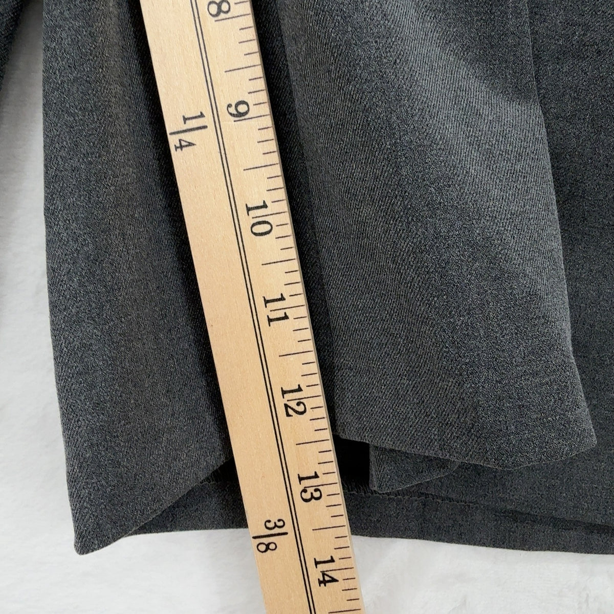 GU Uniqlo Bermuda Shorts Medium Womens Gray Wide Leg Culottes Hipster New NWT