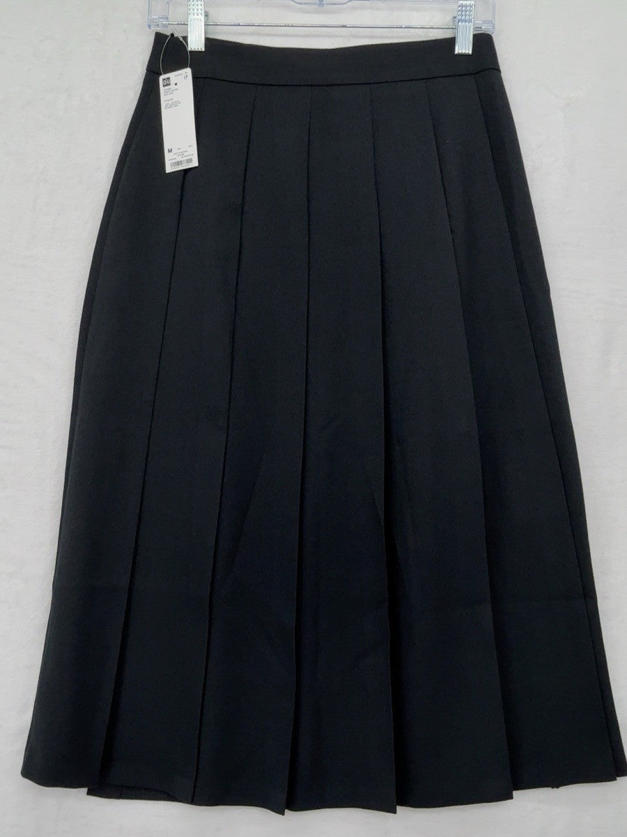 GU Wrap Pleated Midi Skirt Medium Women Black Uniqlo Dark Academia Hipster New