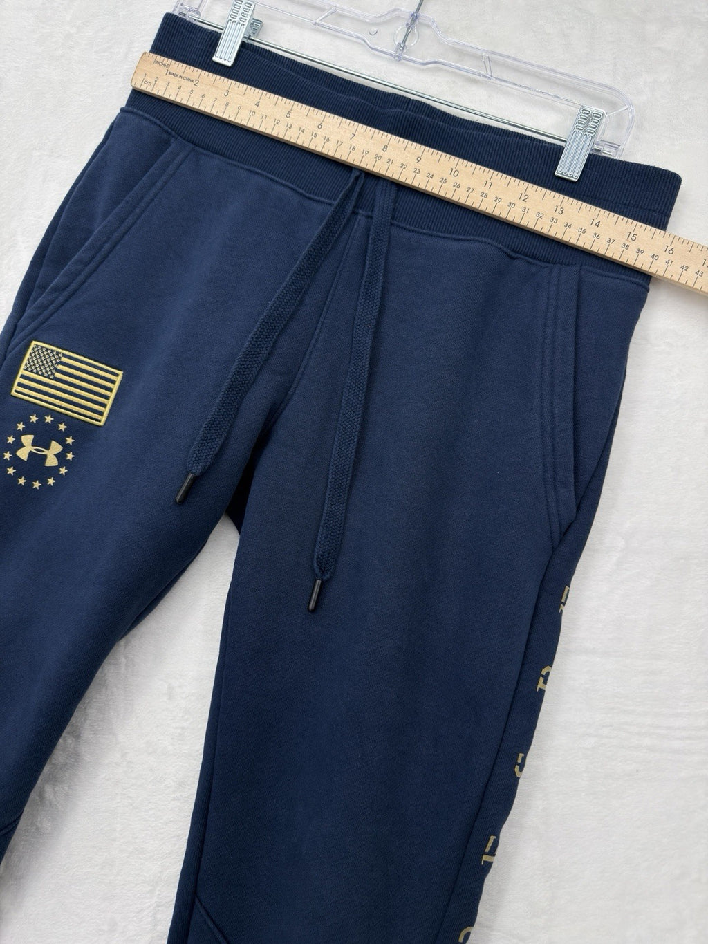 Under Armour Project Rock Freedom Fleece Joggers Medium Mens Loose Sweatpants