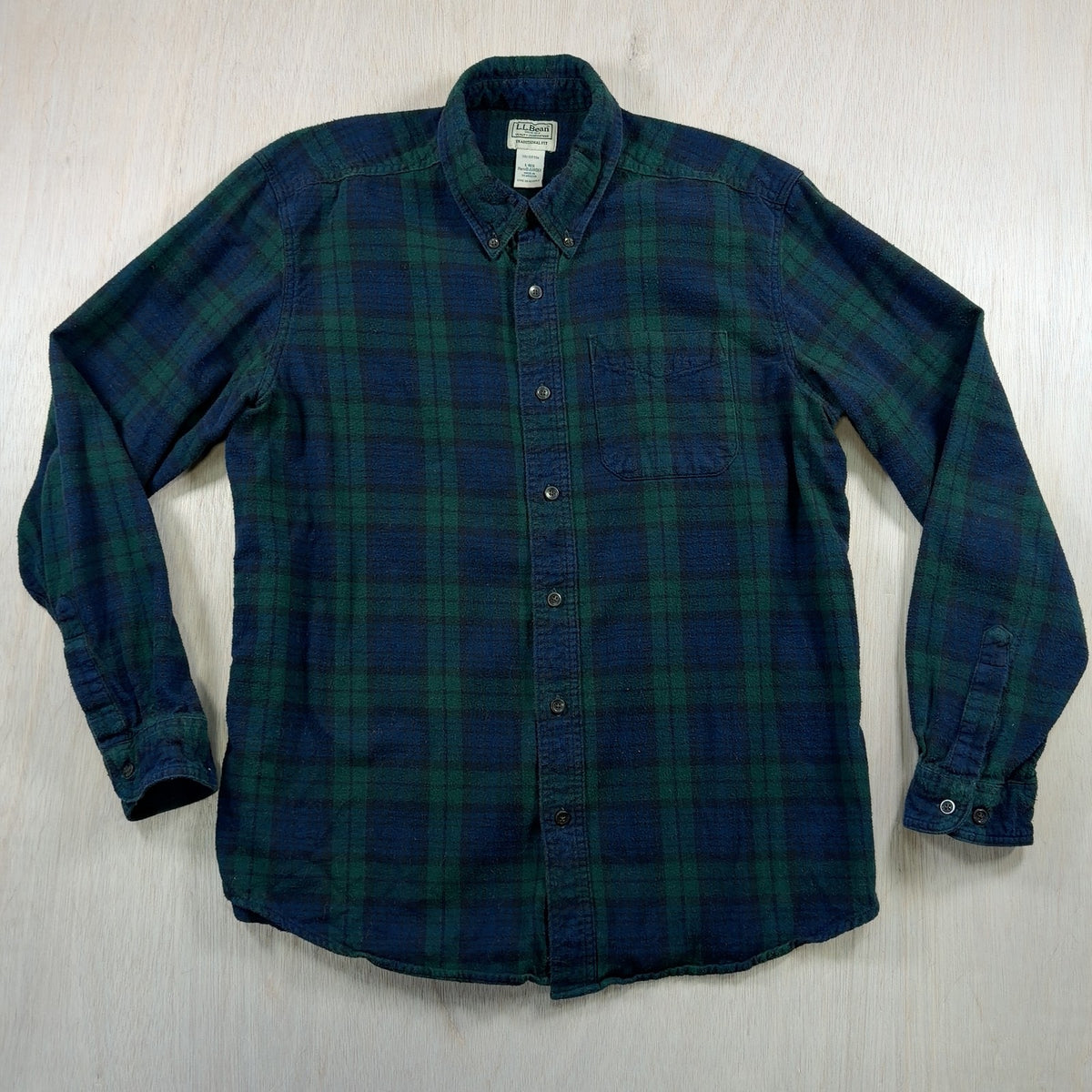 L.L.Bean Traditional Fit Flannel Shirt L Mens blue Black Watch plaid 100% cotton