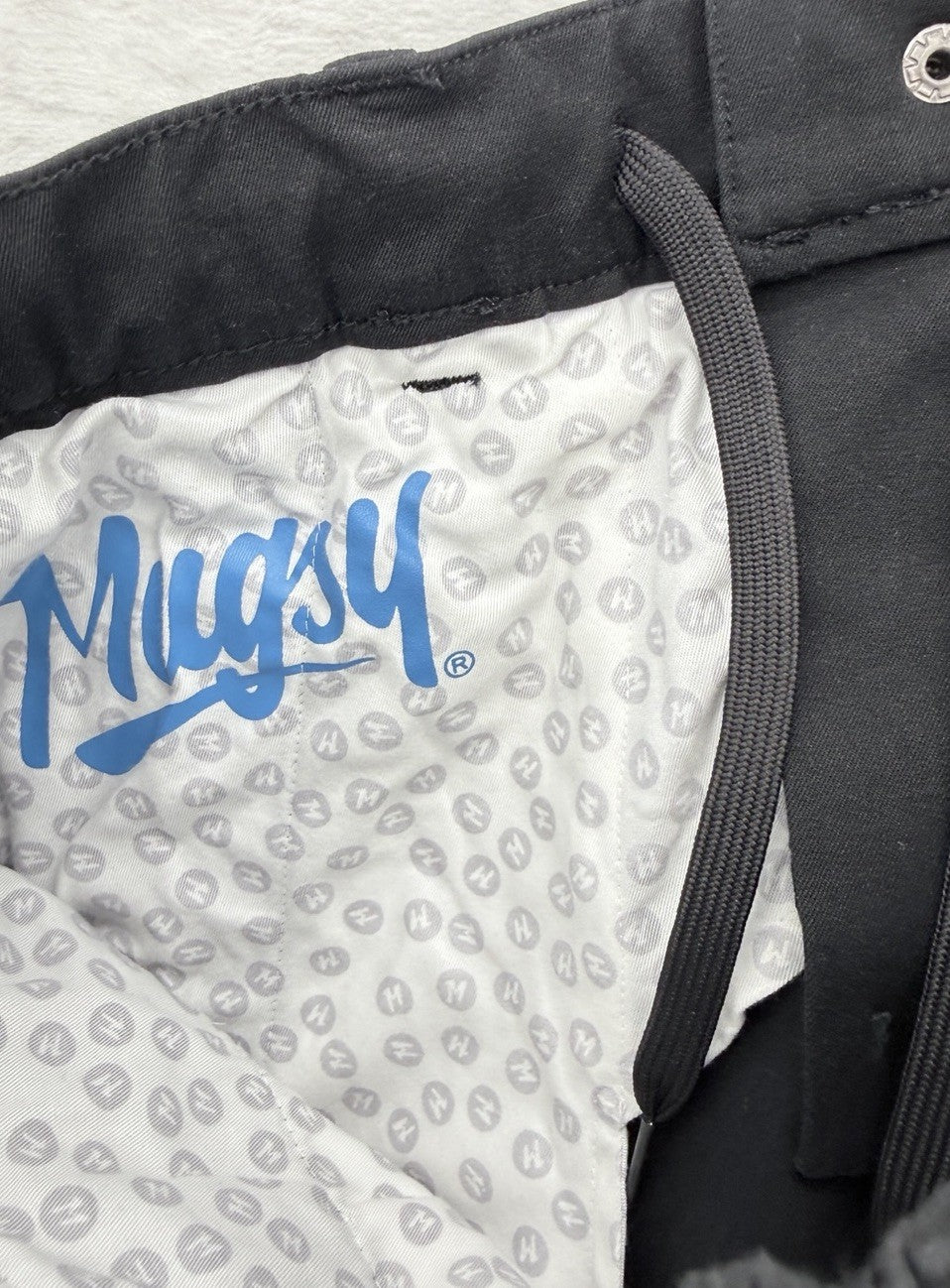 Mugsy Travelers Shorts Large Mens Black 8” Cotton Stretch Back Elastic
