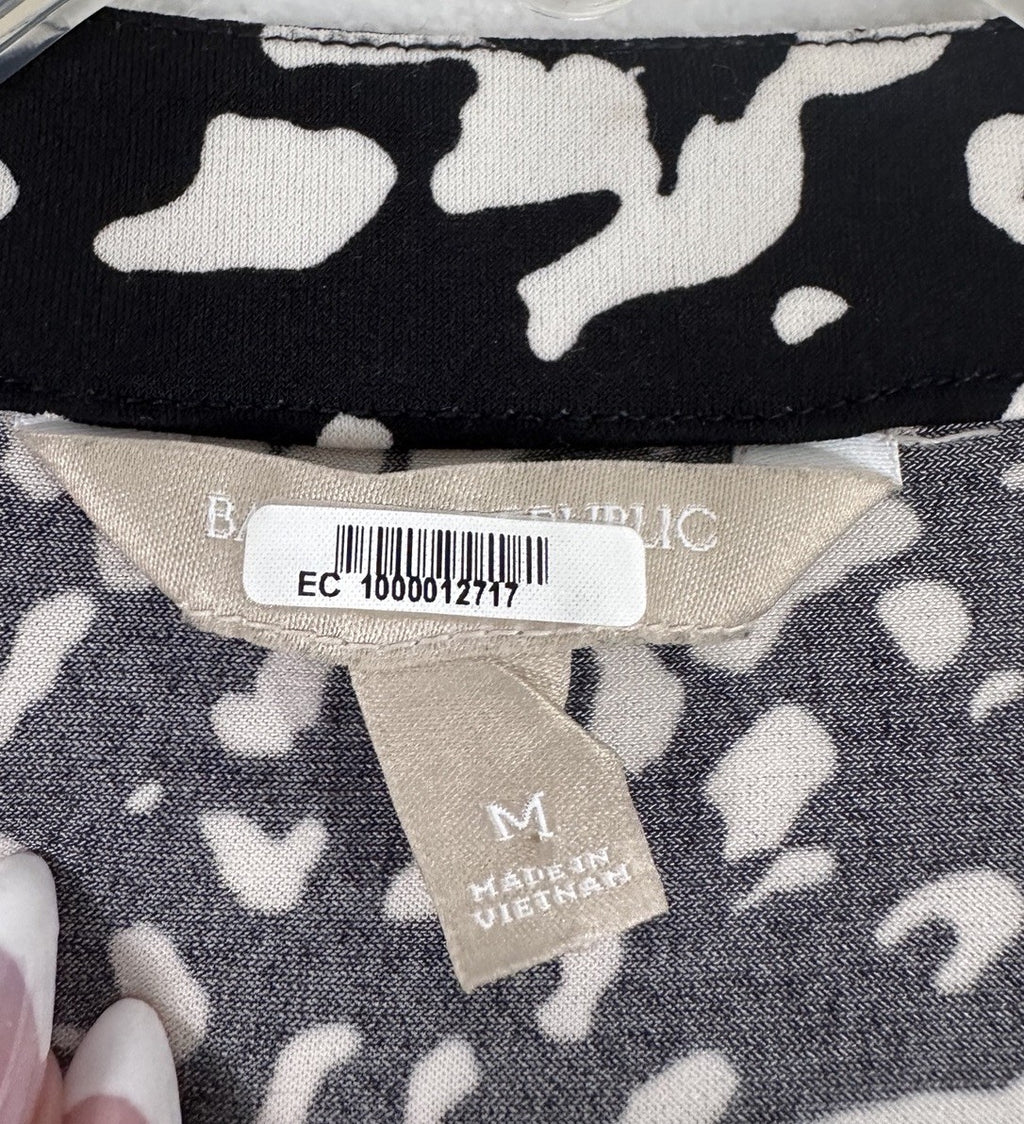 Banana Republic Dress Medium Sheath Black White V Neck 3/4 Sleeve Womens