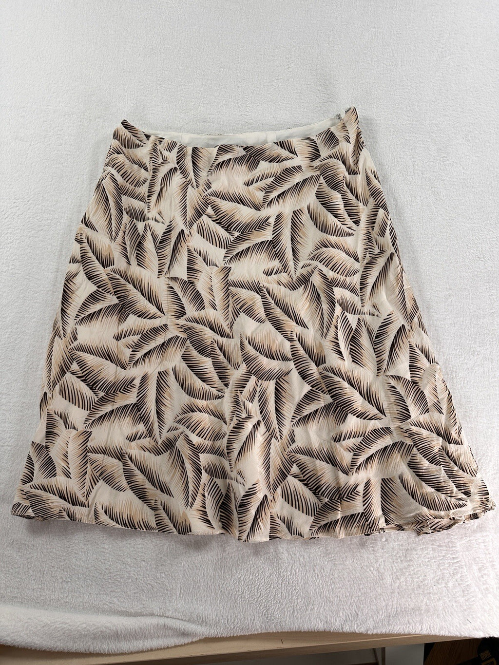 Ann Taylor Silk Skirt Size 4 Lined Tropical Print Knee Length A Line