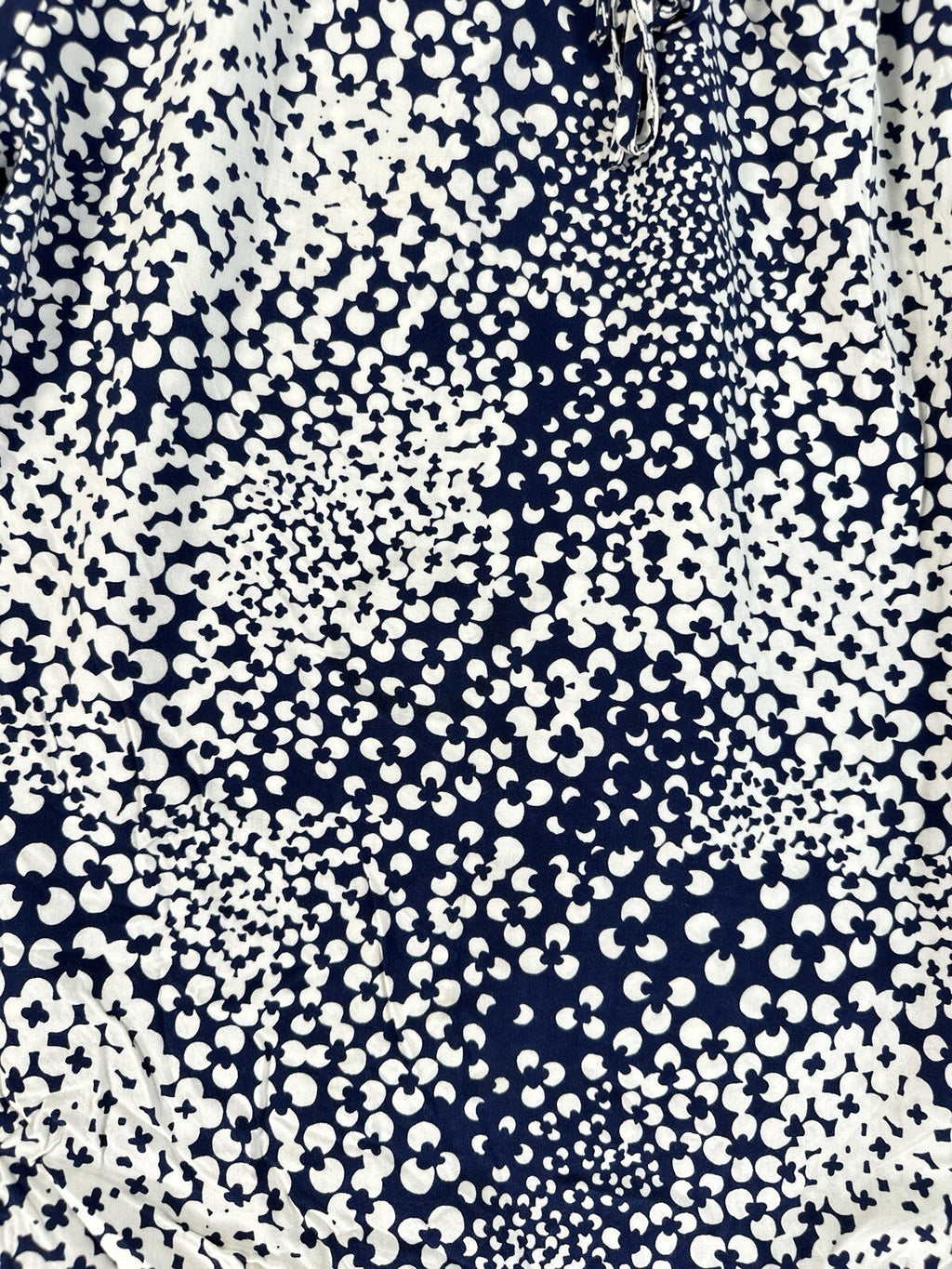 Talbots Medium Top Blue Blouse Abstract Clover Lightweight Rayon Womens Shirt