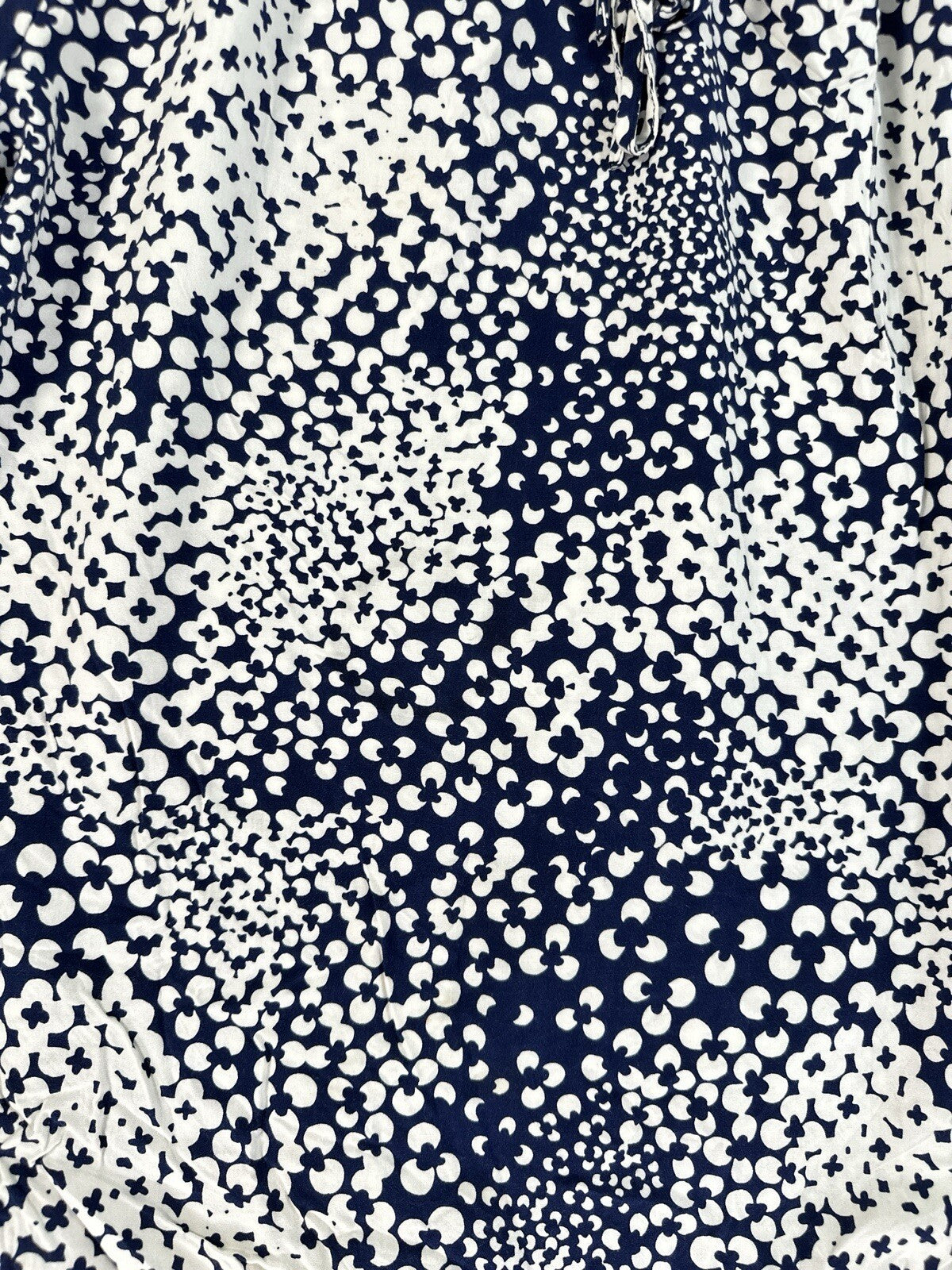 Talbots Medium Top Blue Blouse Abstract Clover Lightweight Rayon Womens Shirt