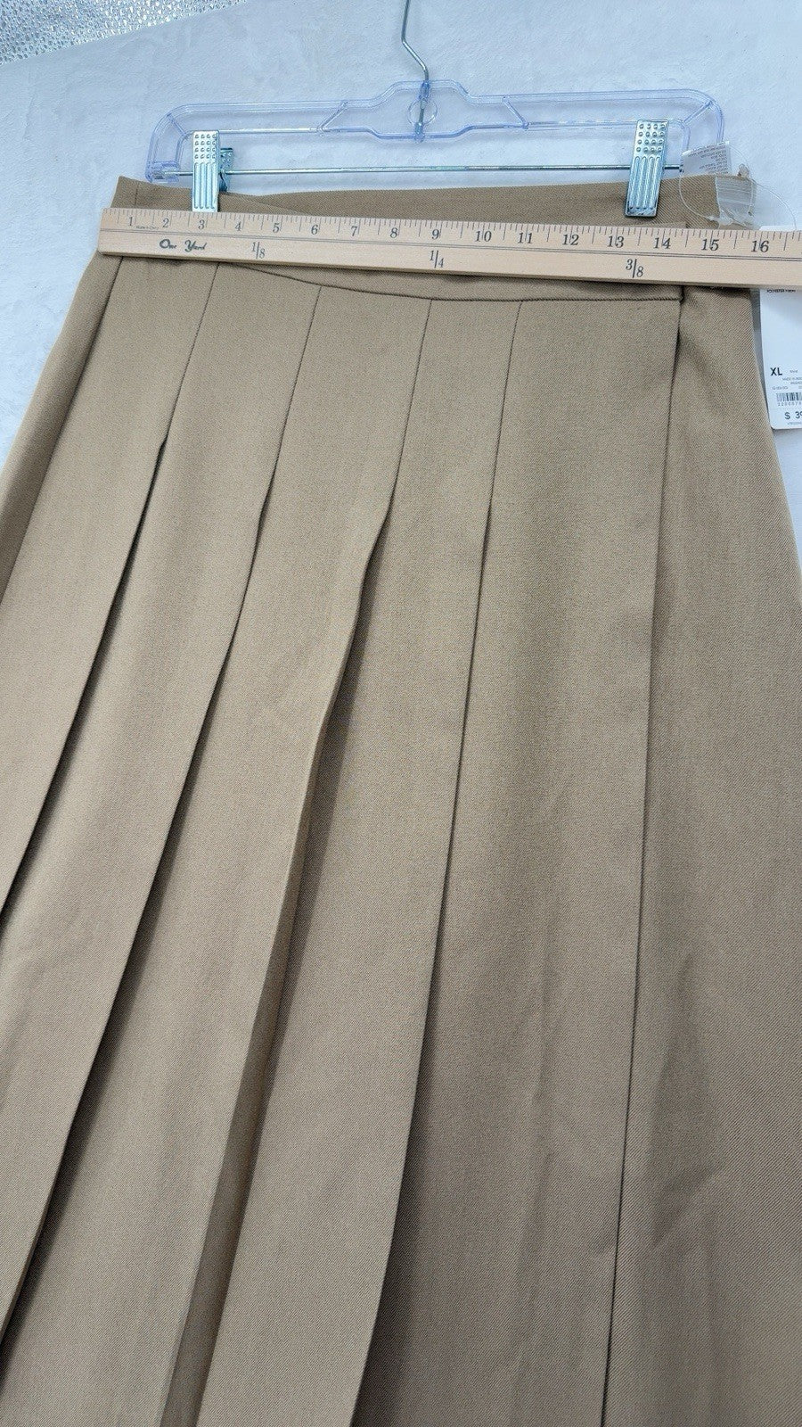 GU Wrap Pleated Midi Skirt XL Womens Beige Uniqlo Light Academia Hipster New NWT