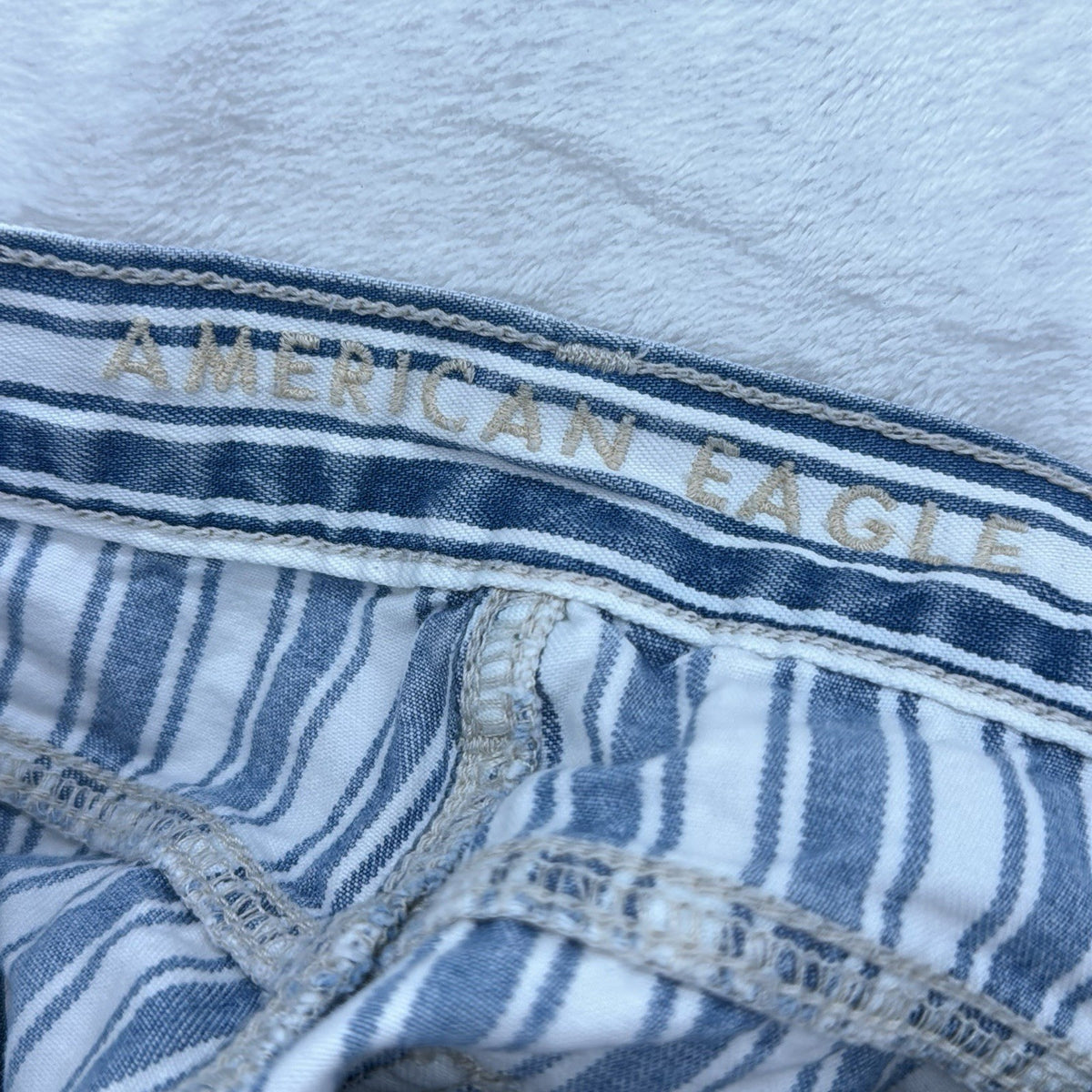 American Eagle Jean Shorts 0 Women Blue White Striped Denim Cuffed 100% Cotton