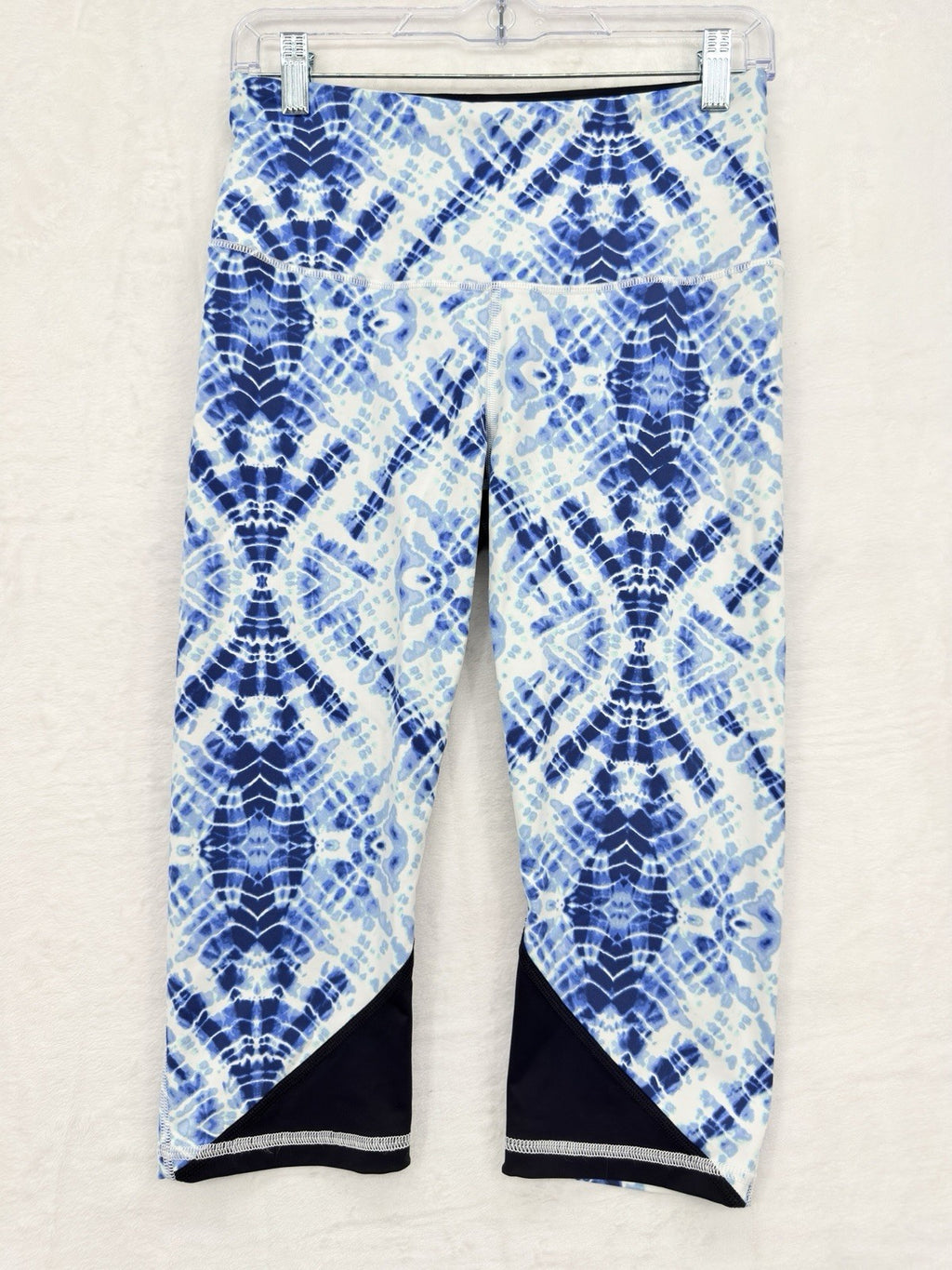 Victoria’s Secret Sport Medium Knockout Leggings Blue Tie Dye Capri Womens VSX
