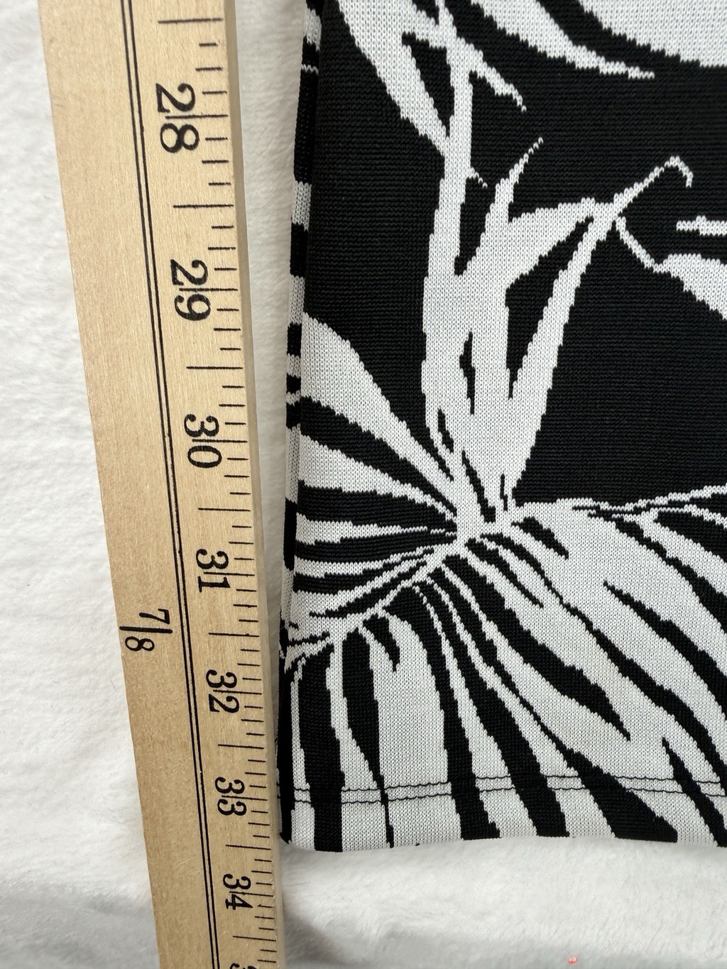 Zara Pants Medium Women Pull On Black White Tropical Jacquard High Waist Flare
