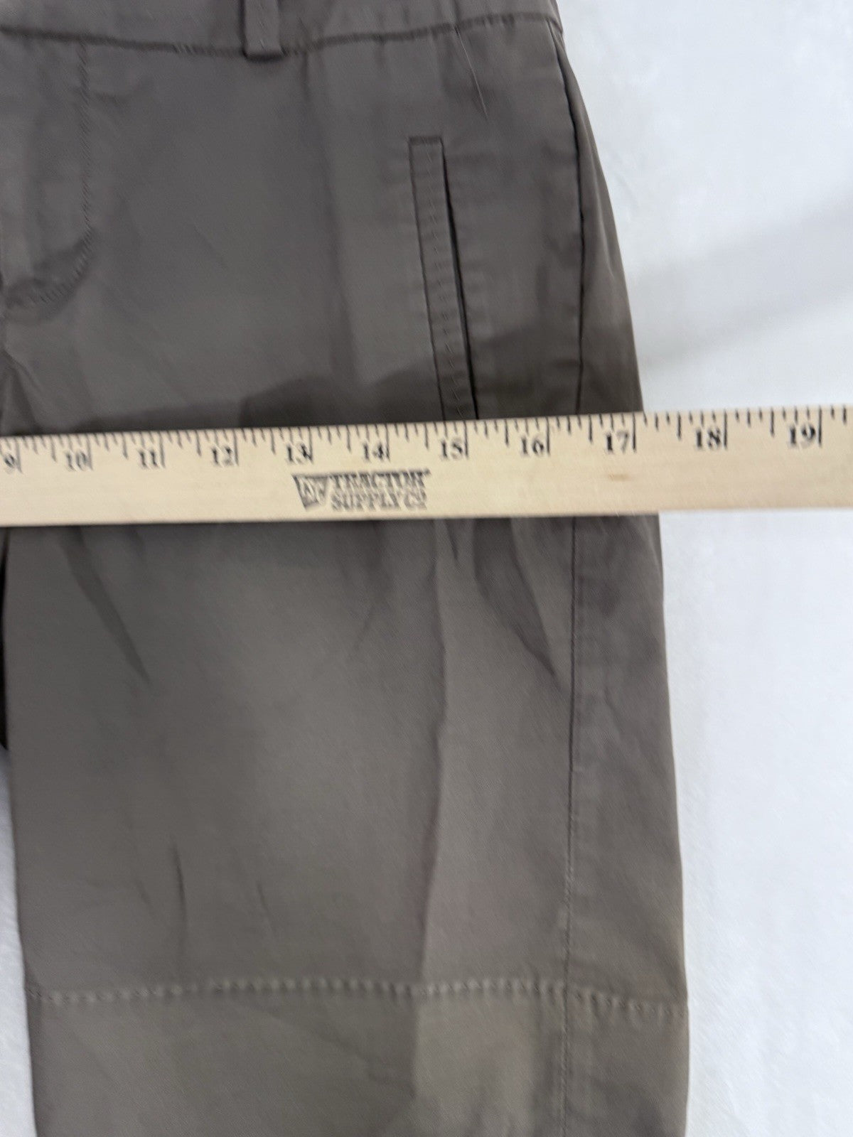 Banana Republic Martin Fit Shorts Size 4 Womens Brown 9” Inseam Cotton Blend