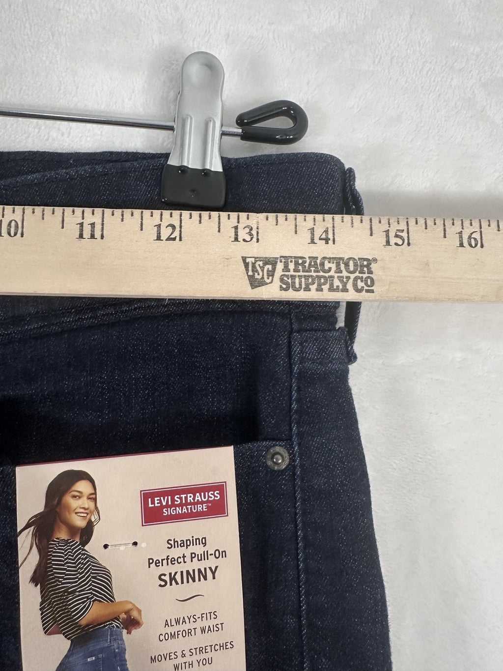 Levis Signature Jeans 4 27 Shaping Perfect Pull On Skinny Womens Dark Blue NEW