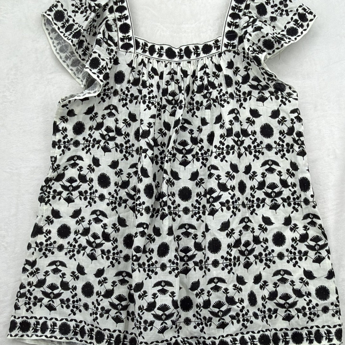 Max Studio London Top XS Flutter Sleeve White Black Floral Embroidered New NWT