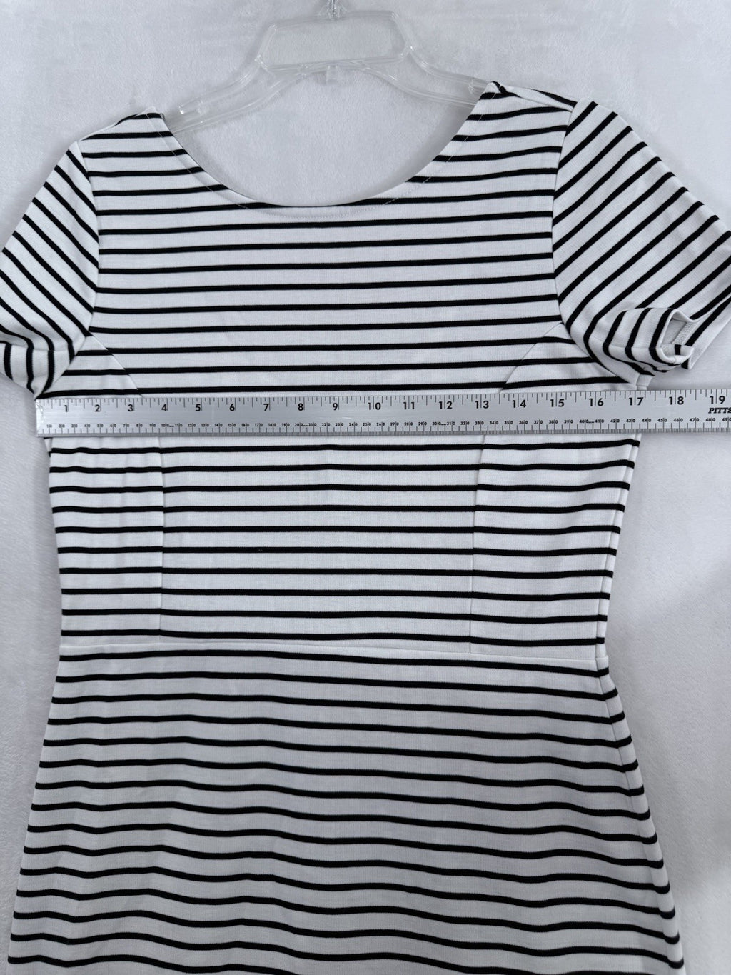 Banana Republic Dress 8 Black White Striped Knit Short Sleeve Womens