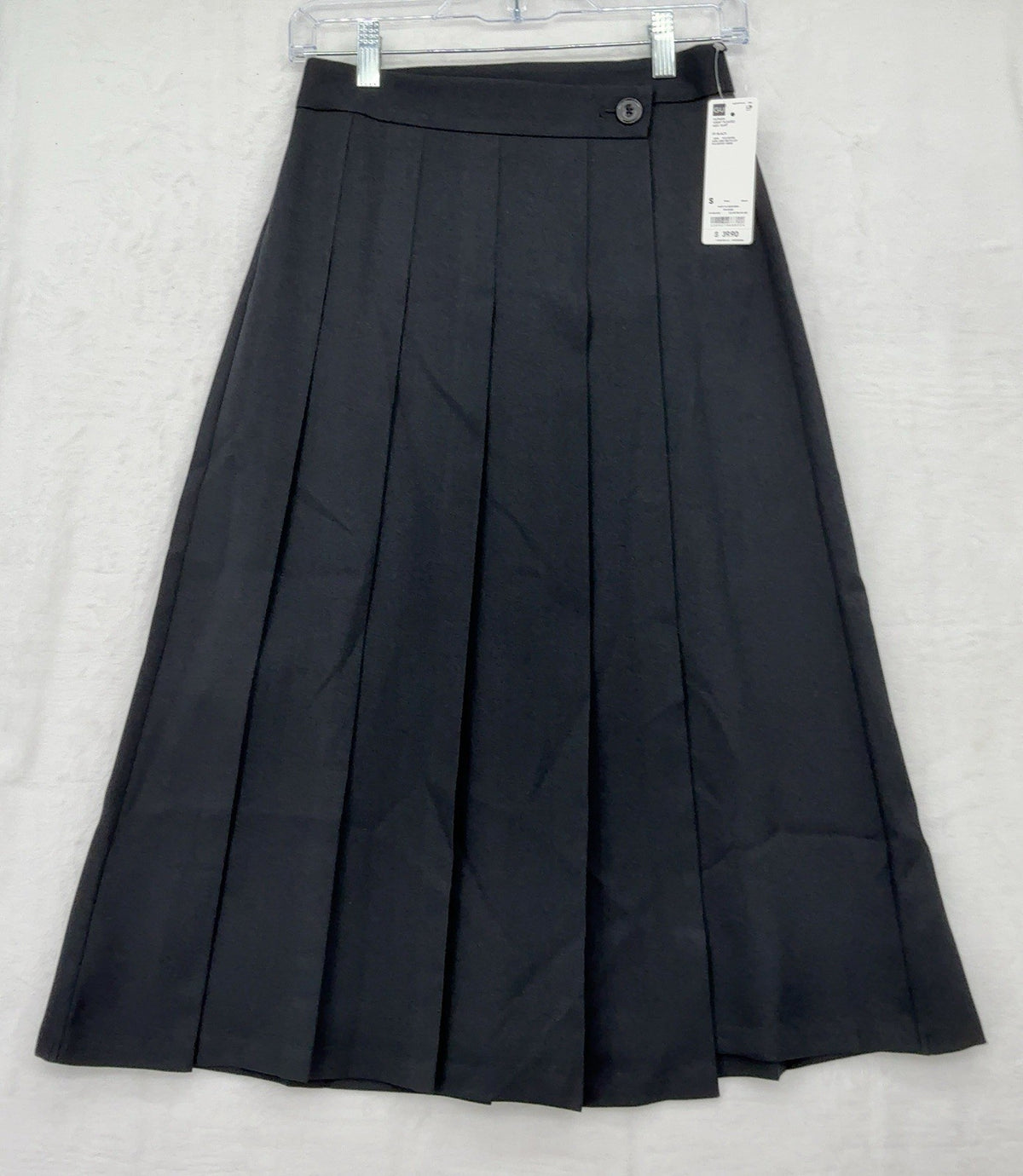 GU Wrap Pleated Midi Skirt Small Women Black Uniqlo Dark Academia New NWT