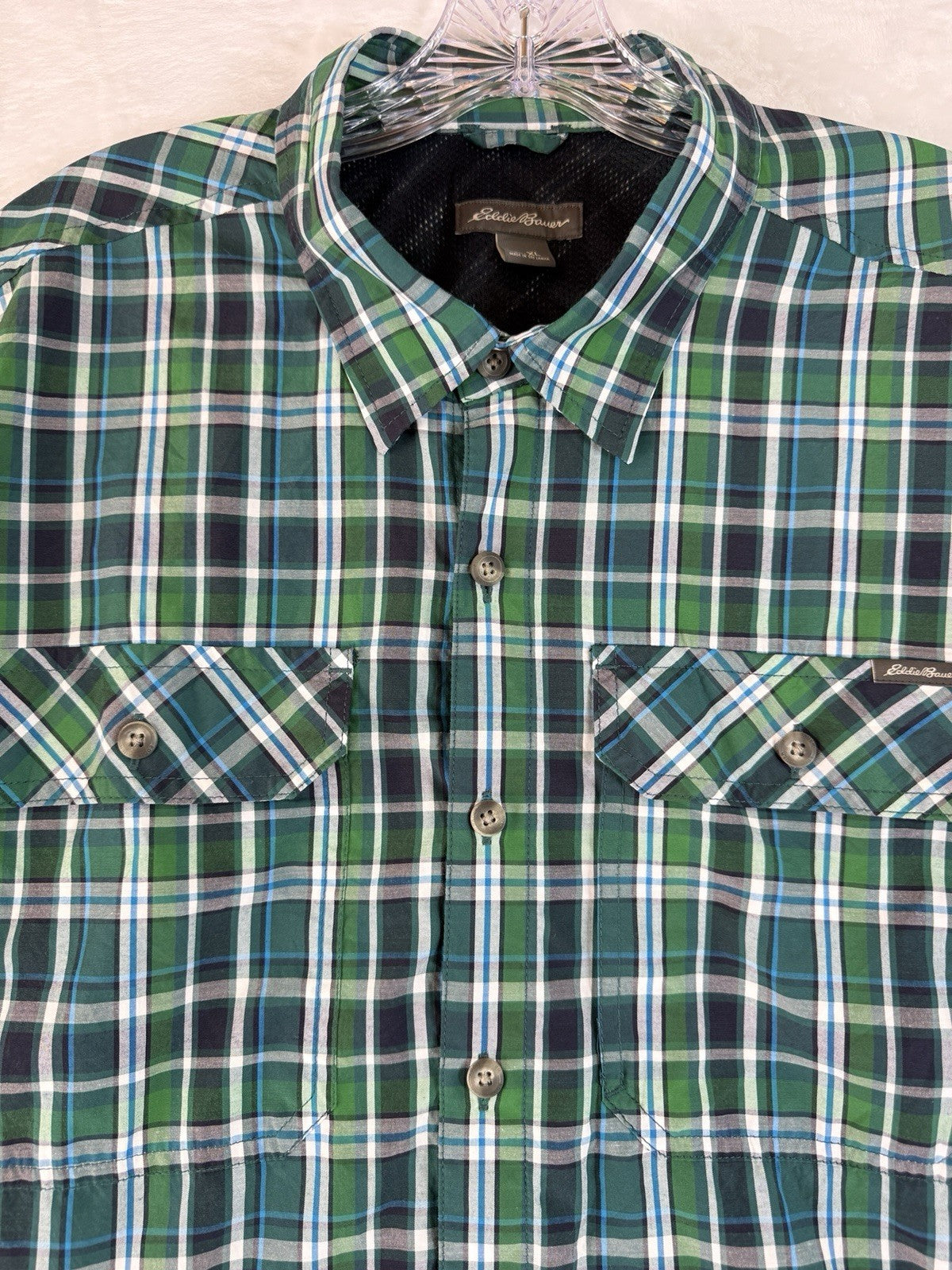 Eddie Bauer XL Short Sleeve Shirt Green Blue Button Up Lightweight