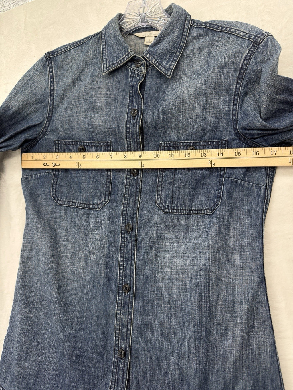 LL Bean Signature Denim Shirt Womens 2 Blue Long Sleeve Button Down