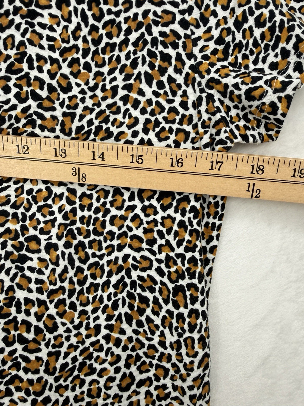 J Crew Top Women Medium Vintage Artist Tee Lot Leopard Print Short Sleeve New