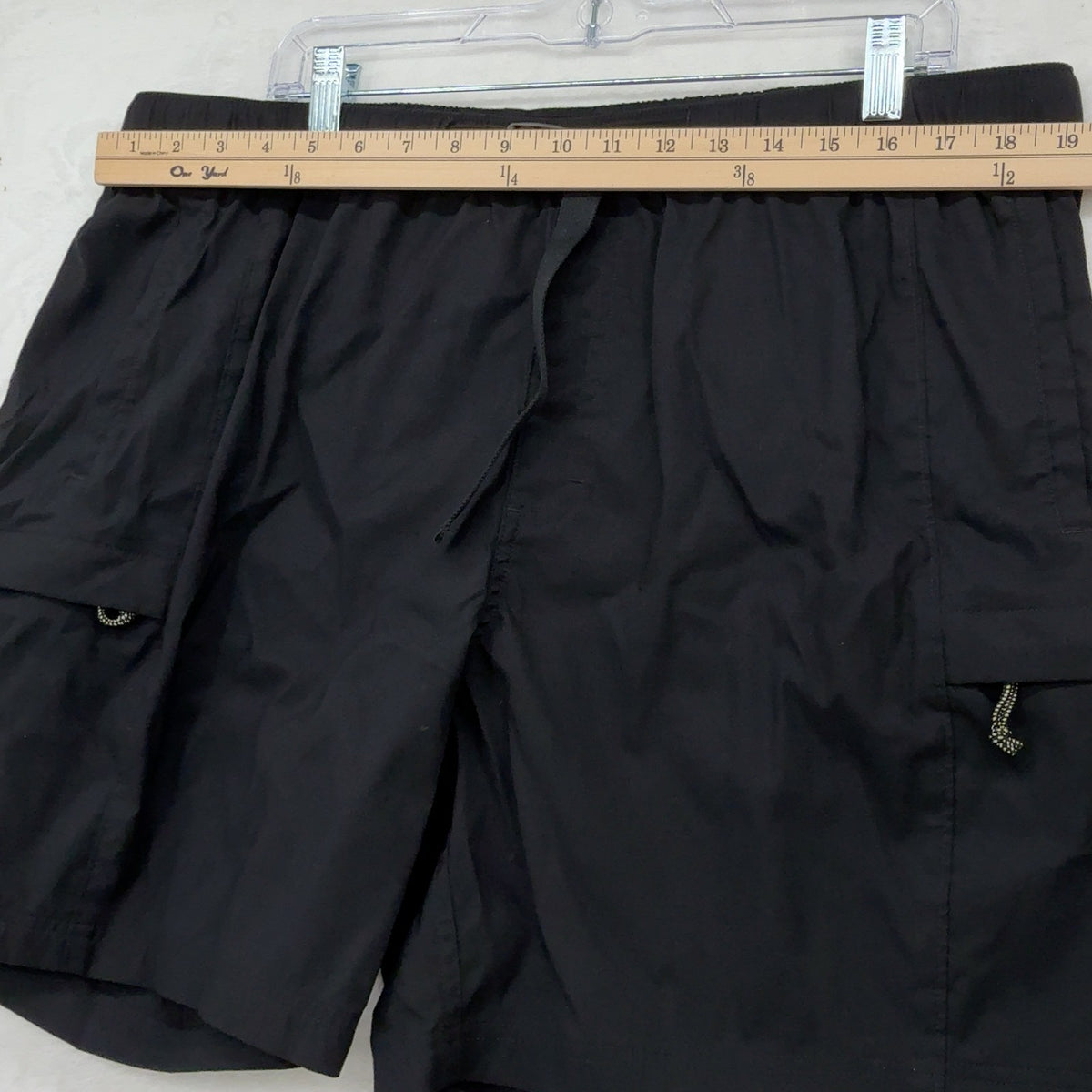 The North Face Class V Cargo Shorts XXL Mens Black Hiking Nylon Stretch 8”