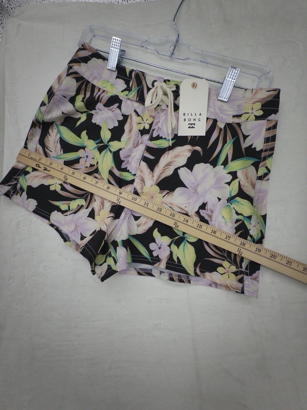 Billabong Womens Board Shorts Medium Black Floral Shadow Tropic Swim Bottoms New