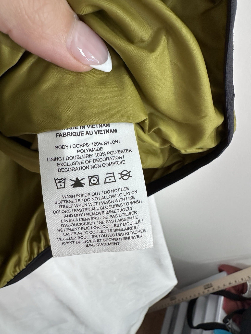 New Nike Vest Mens Medium Green Tech Woven Utility Nylon FZ0748-307 Full Zip