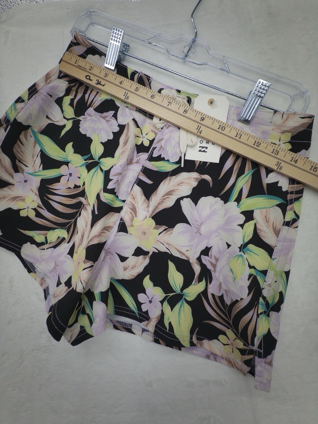 Billabong Womens Board Shorts Medium Black Floral Shadow Tropic Swim Bottoms New