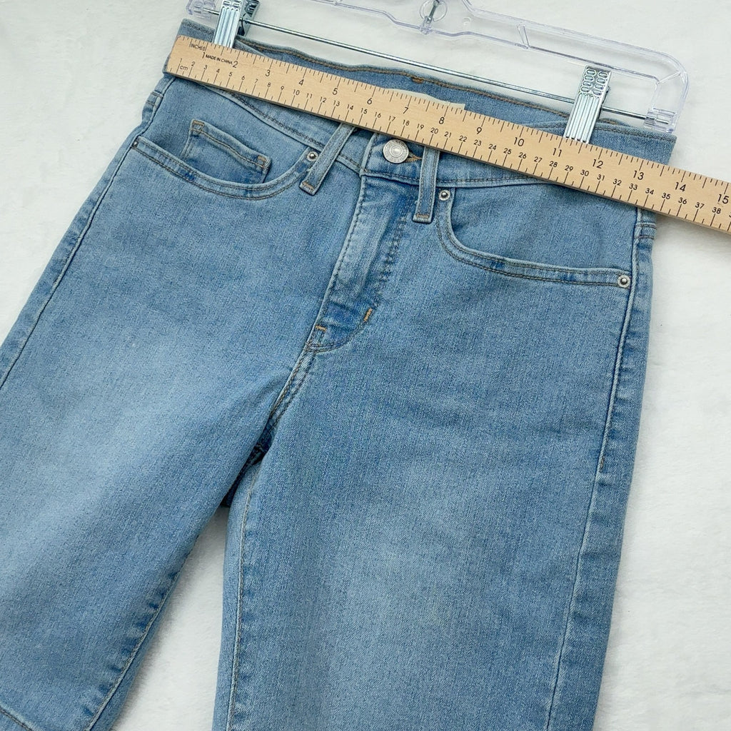 Levi's Shaping Bermuda Shorts 27 Womens Light Blue Jean Denim 9.5”