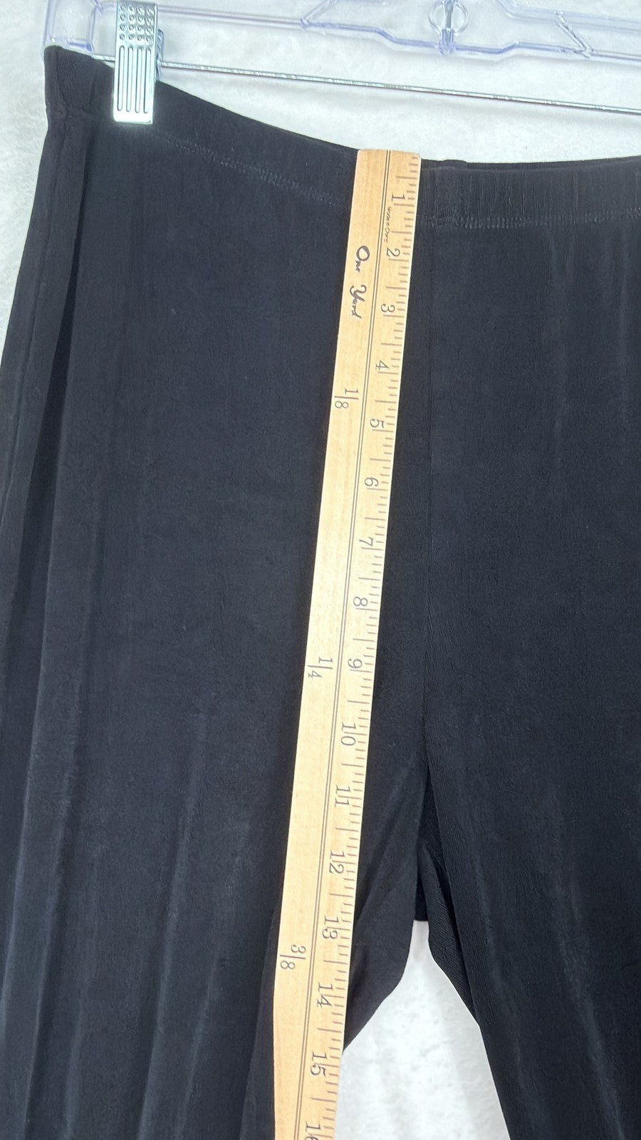 Chicos Travelers Size 1 Wide Leg Capri Pants Medium Womens Black Pull On Acetate