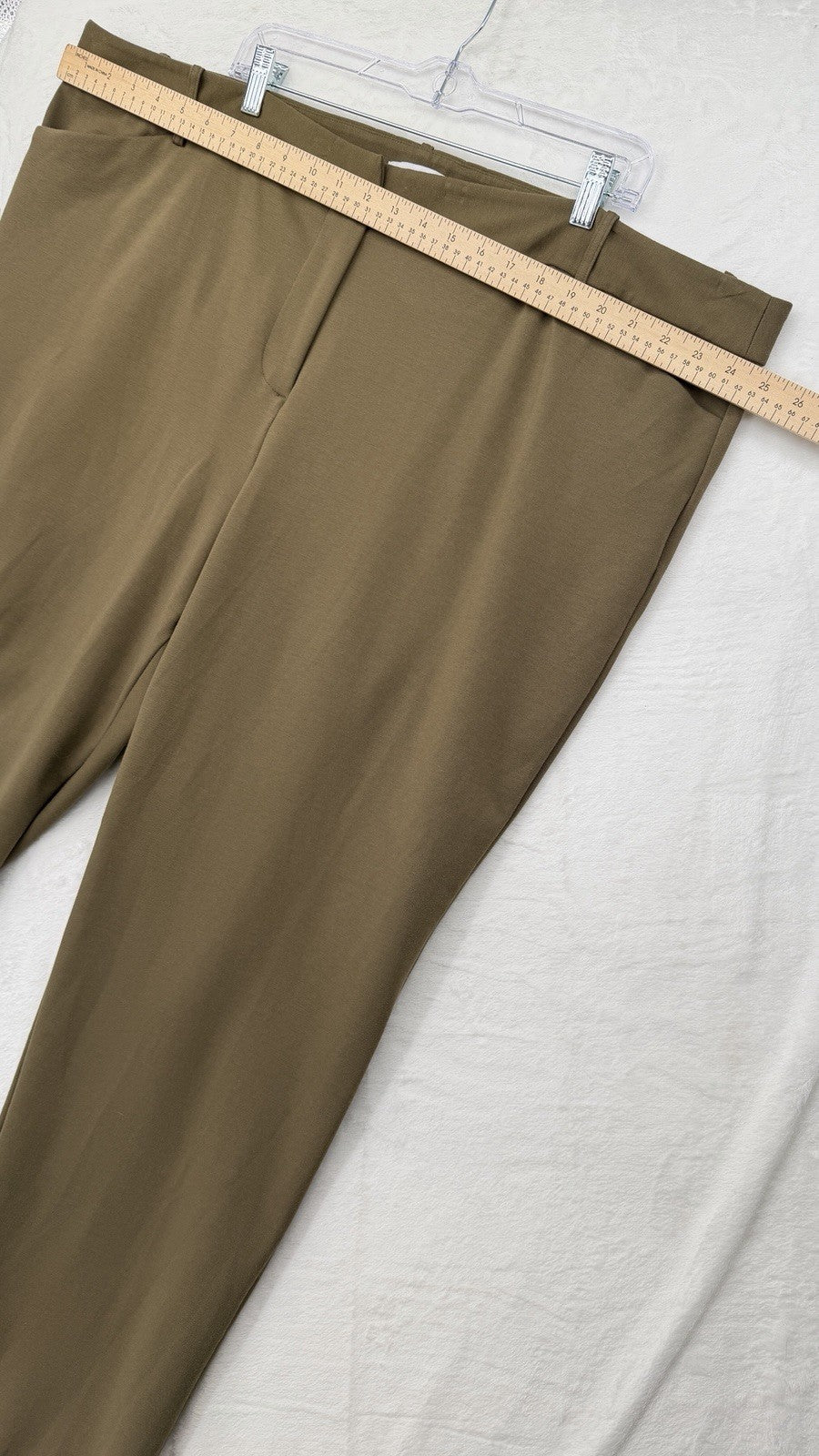 Liz Claiborne Emma Pants 24W Moss Green Plus Size Womens Slim Leg Ankle New NWT