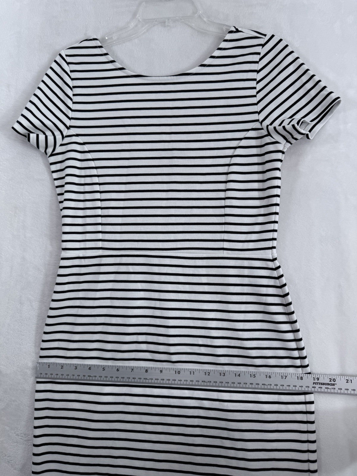 Banana Republic Dress 8 Black White Striped Knit Short Sleeve Womens