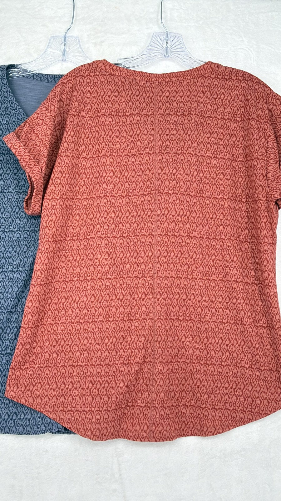 LL Bean Performance Tops Women Large Short Sleeve V Neck Blue Lot Tee T Shirt