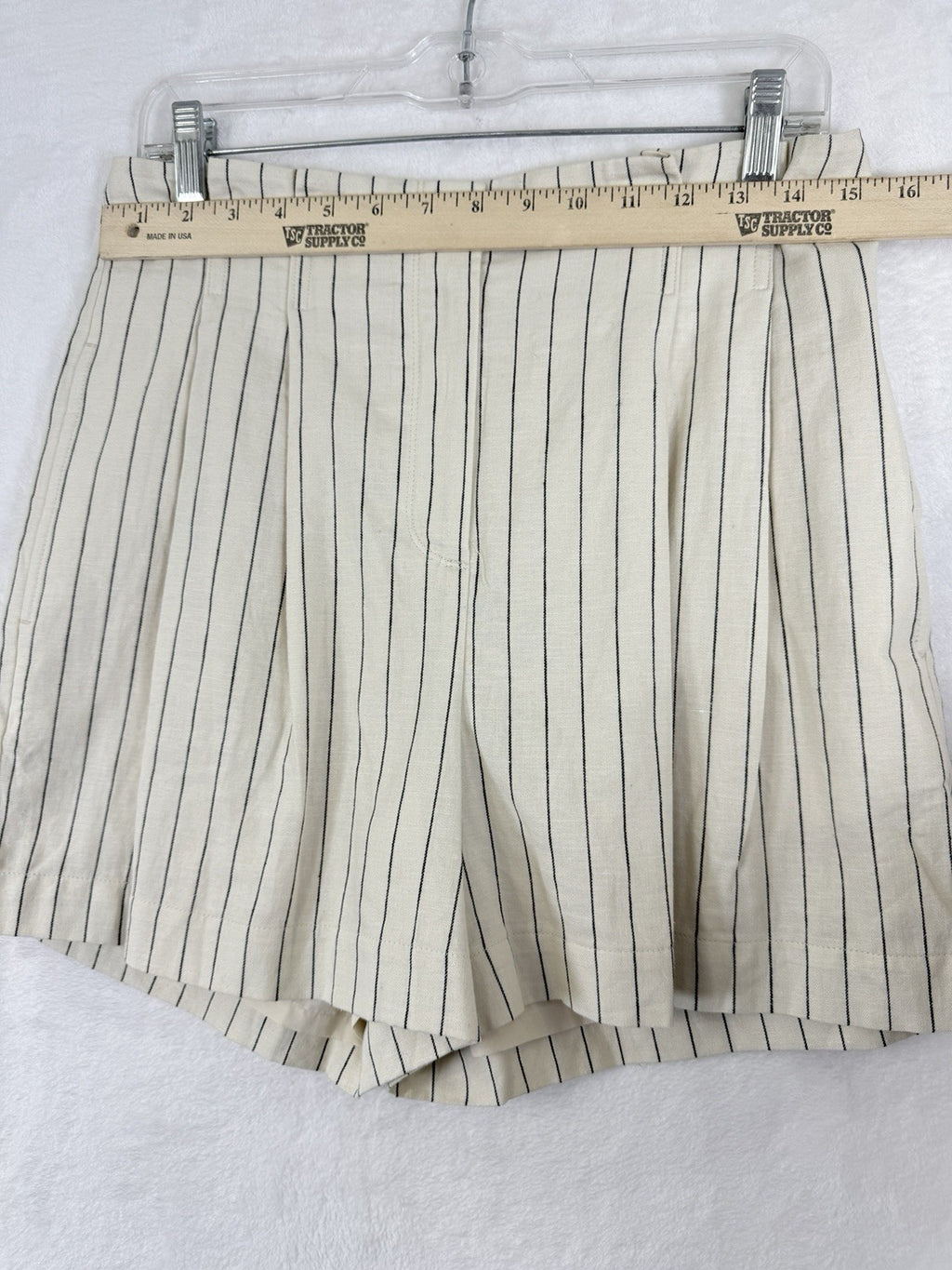 Ann Taylor Shorts 4 Linen Blend High Rise Ivory Gray Pinstripes Lined 4” Womens