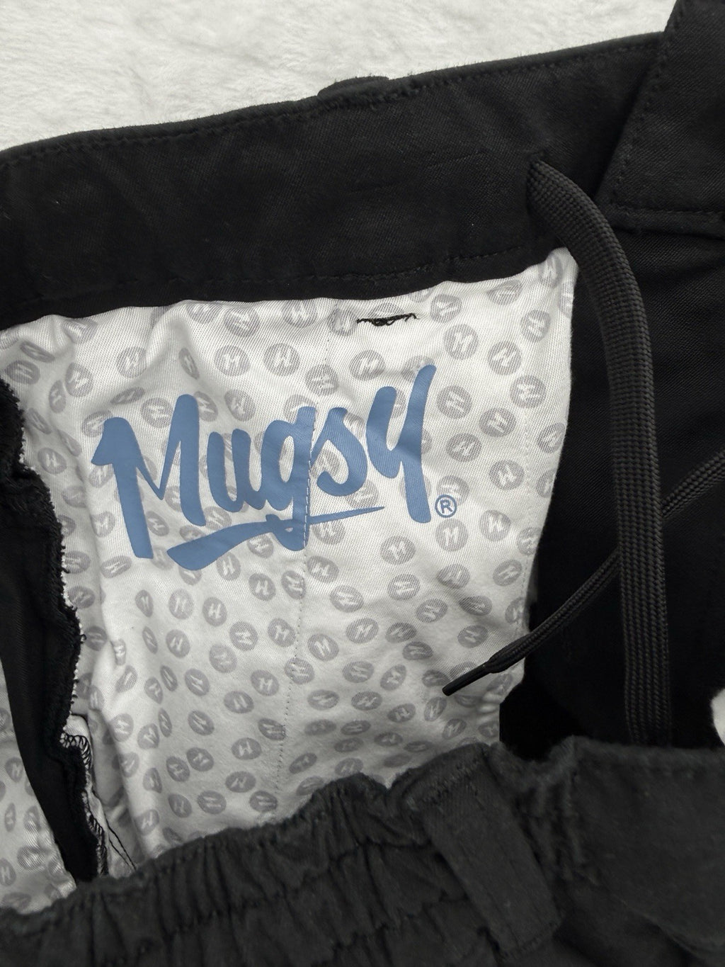 Mugsy Travelers Shorts Medium Mens Black 8” Cotton Stretch Back Elastic
