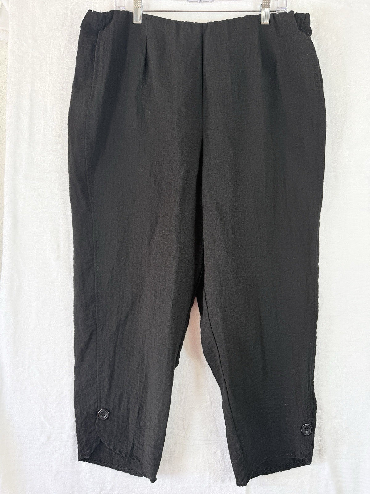 Habitat Clothes To Live In XL Cropped Pants Black Artsy Art To Wear Womens