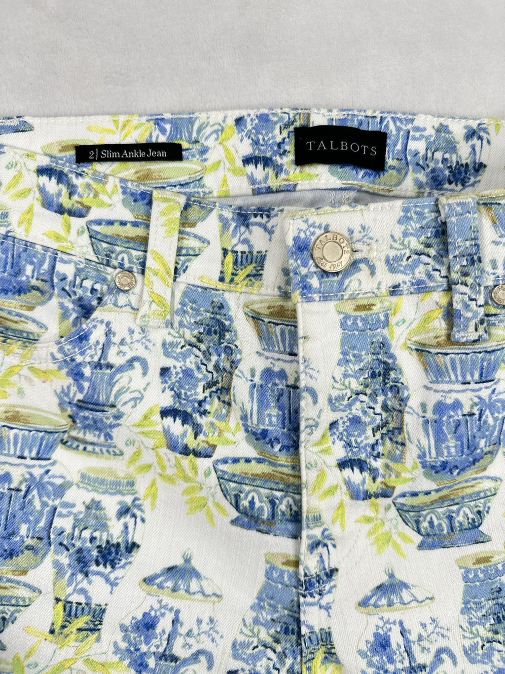 Talbots Slim Ankle Jeans 2 White Blue Yellow Watercolor Vases Print Womens